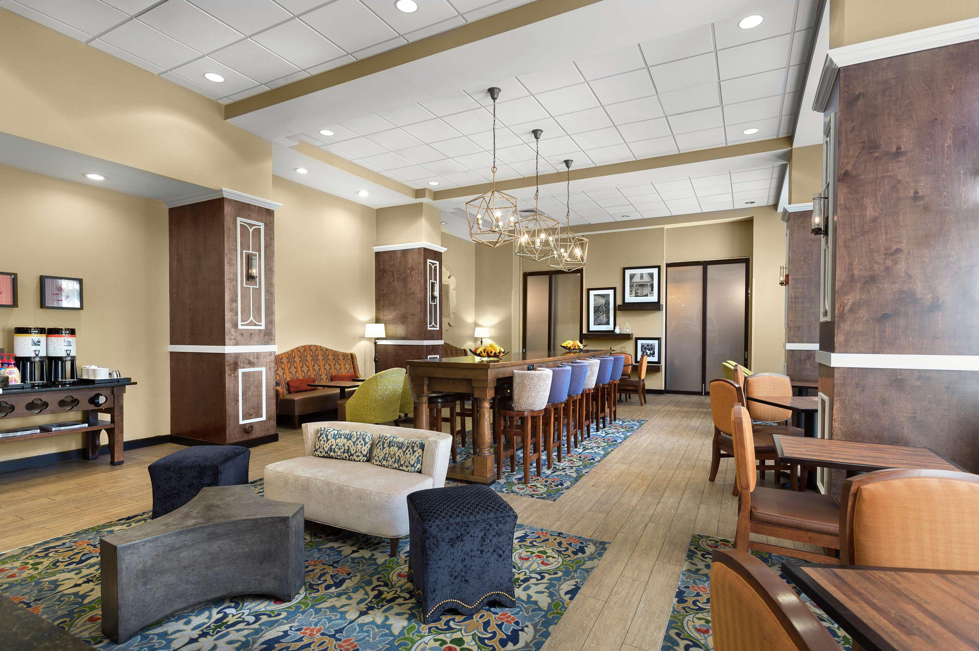 Hampton Inn Belmont At Montcross Exterior photo